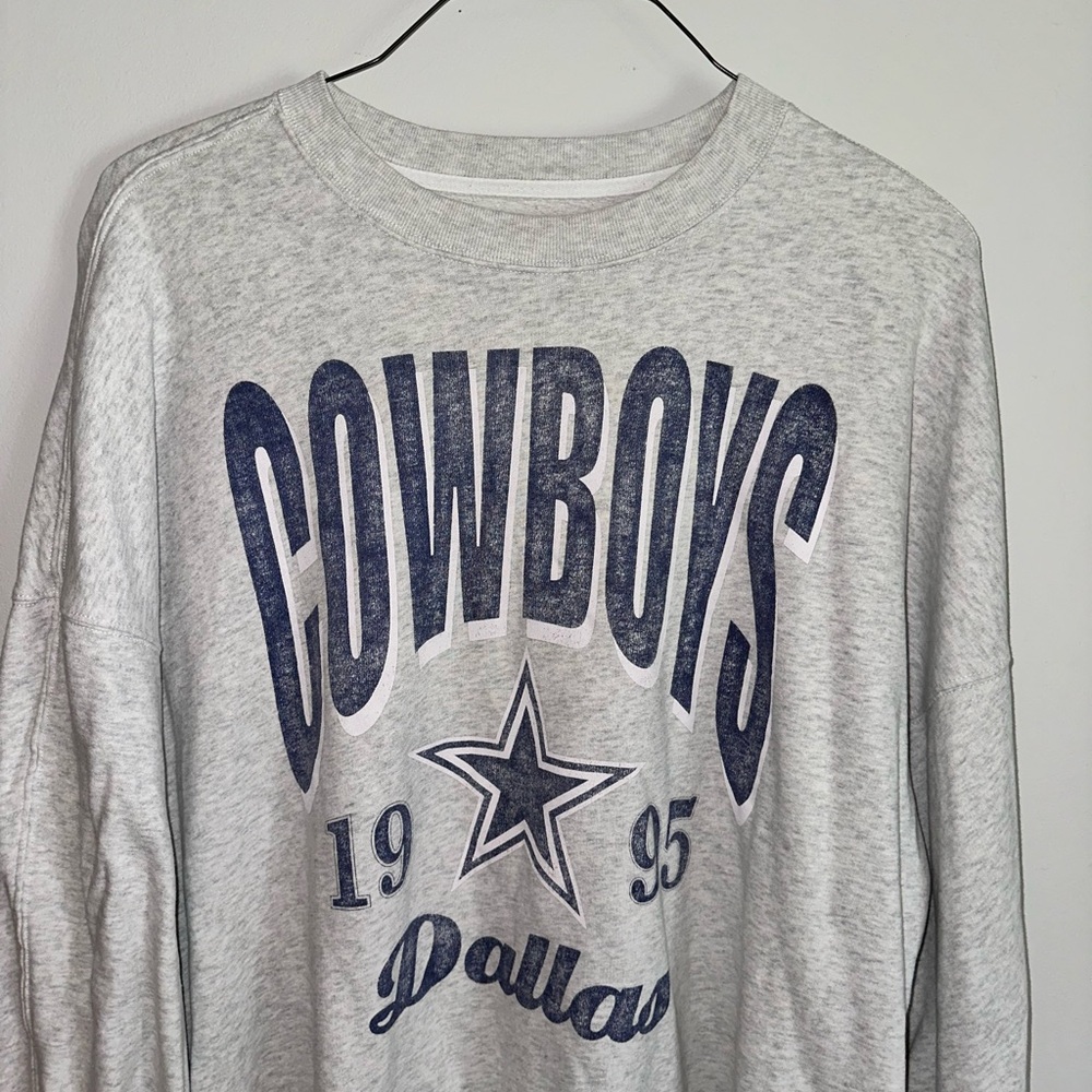 Abercrombie & Fitch Dallas Cowboys Grey Graphic Crewneck